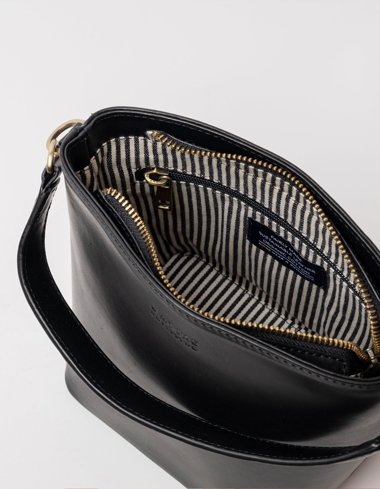 Bobbi Bucket Bag Maxi Black Classic Leather