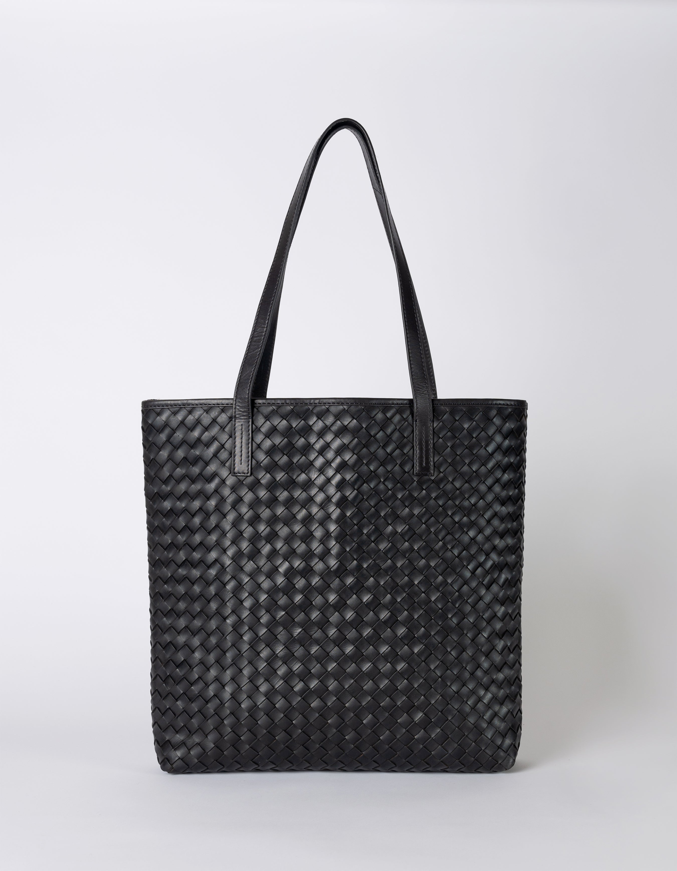 Georgia - Black Woven Classic Leather