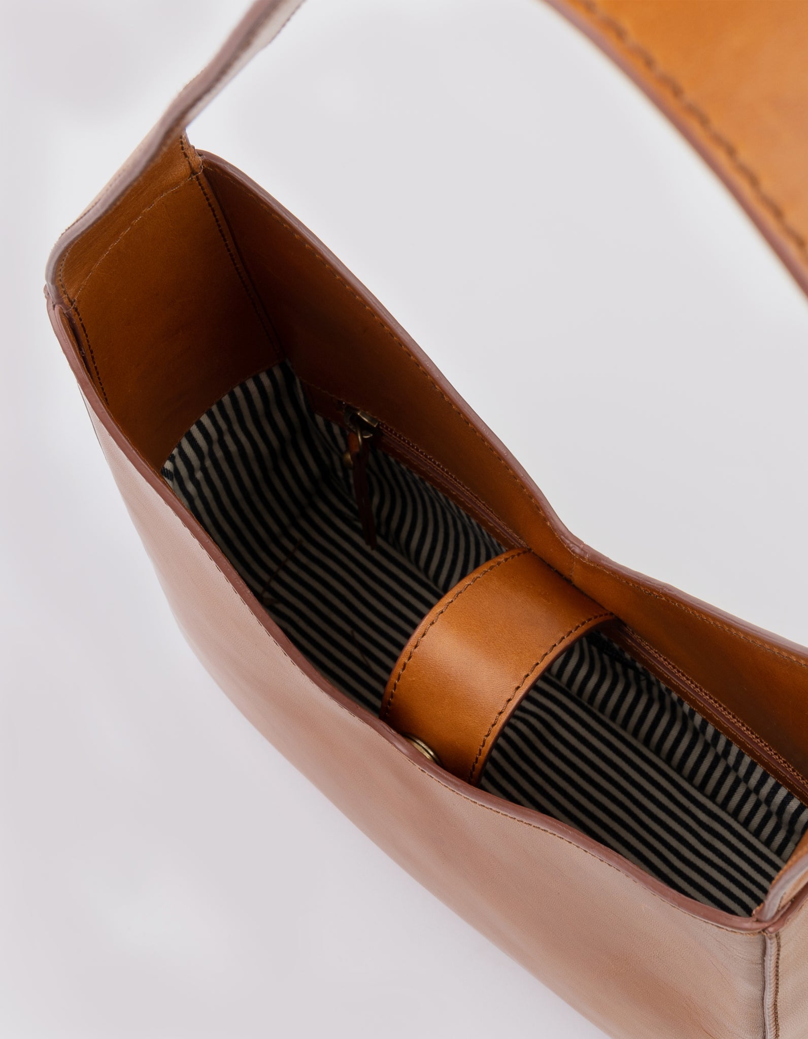Vicky - Cognac Classic Leather